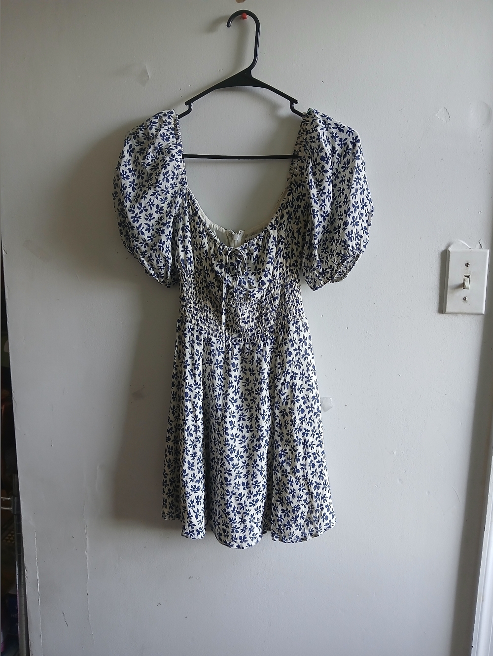 Reformation White and Navy Puff-Sleeve Mini Dress